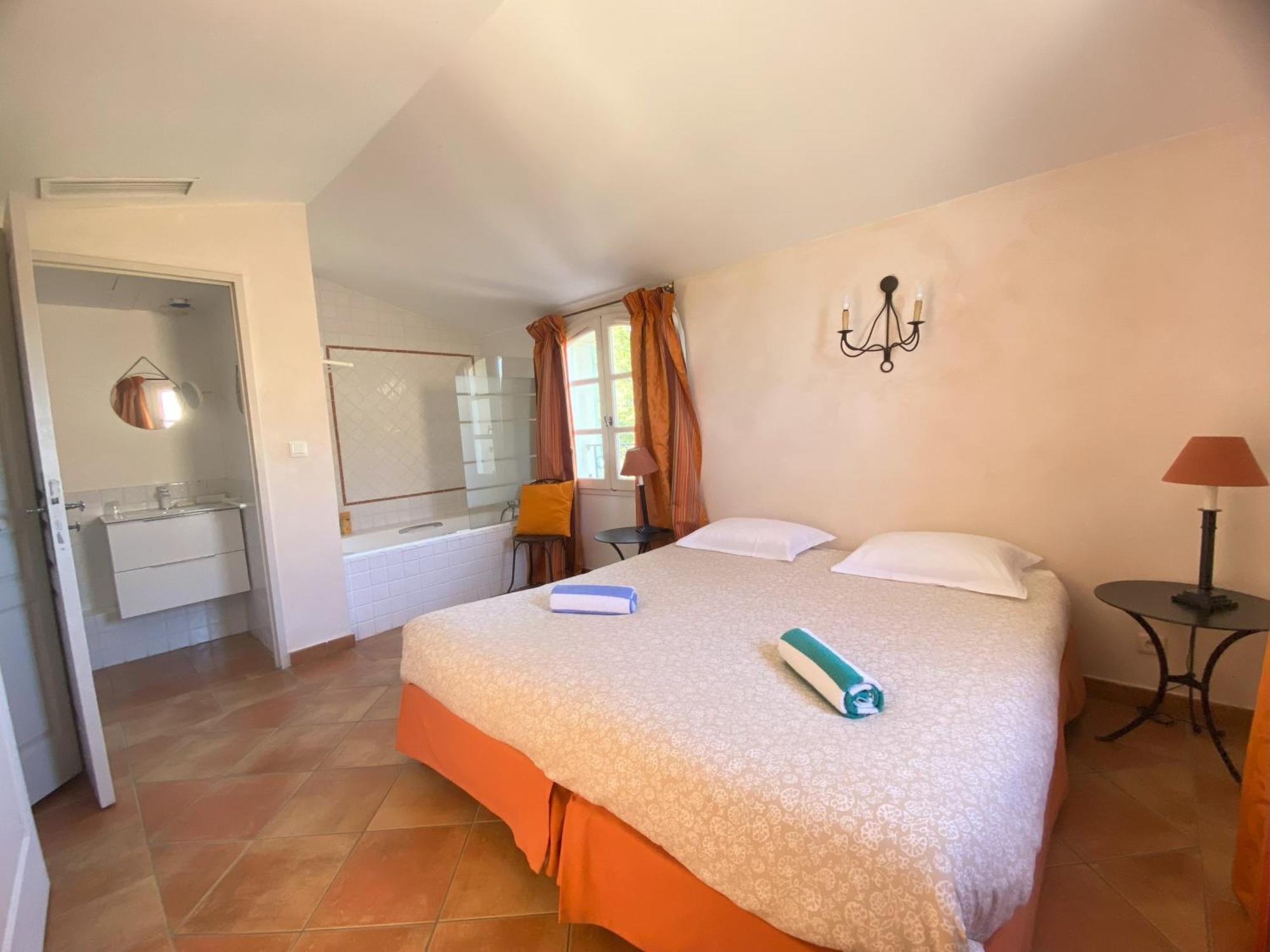 T3 Vue Mer Exceptionnelle Au Domaine Fregate Bandol サン・シル・シュル・メール エクステリア 写真